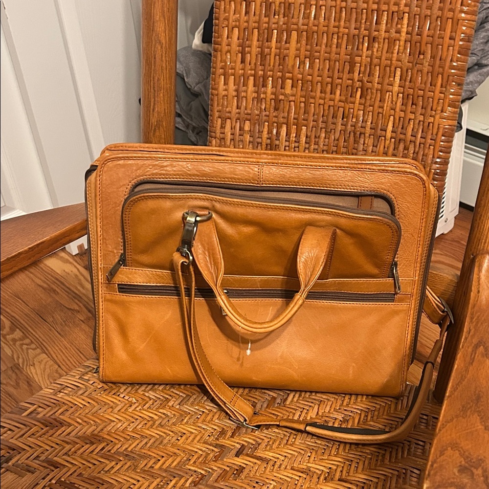 Dilana Camel Leather Briefcase Classic Professional Messenger Bag 💼